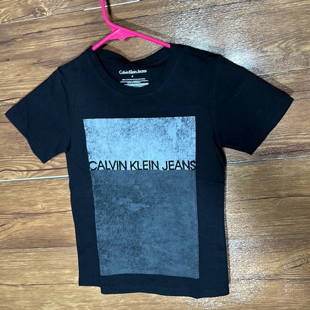 Calvin Klein jeans  kids girl tshirt size 4 new with tags